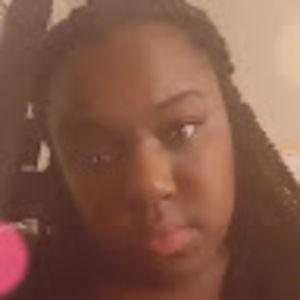 Meet your Posher, Monique